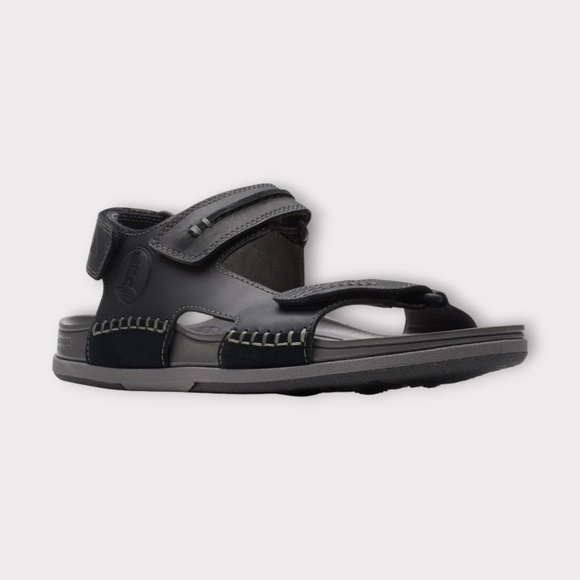 Clarks Mens Nature 5 Trail Sandals in Black Nubuck. 26172332 main image 5